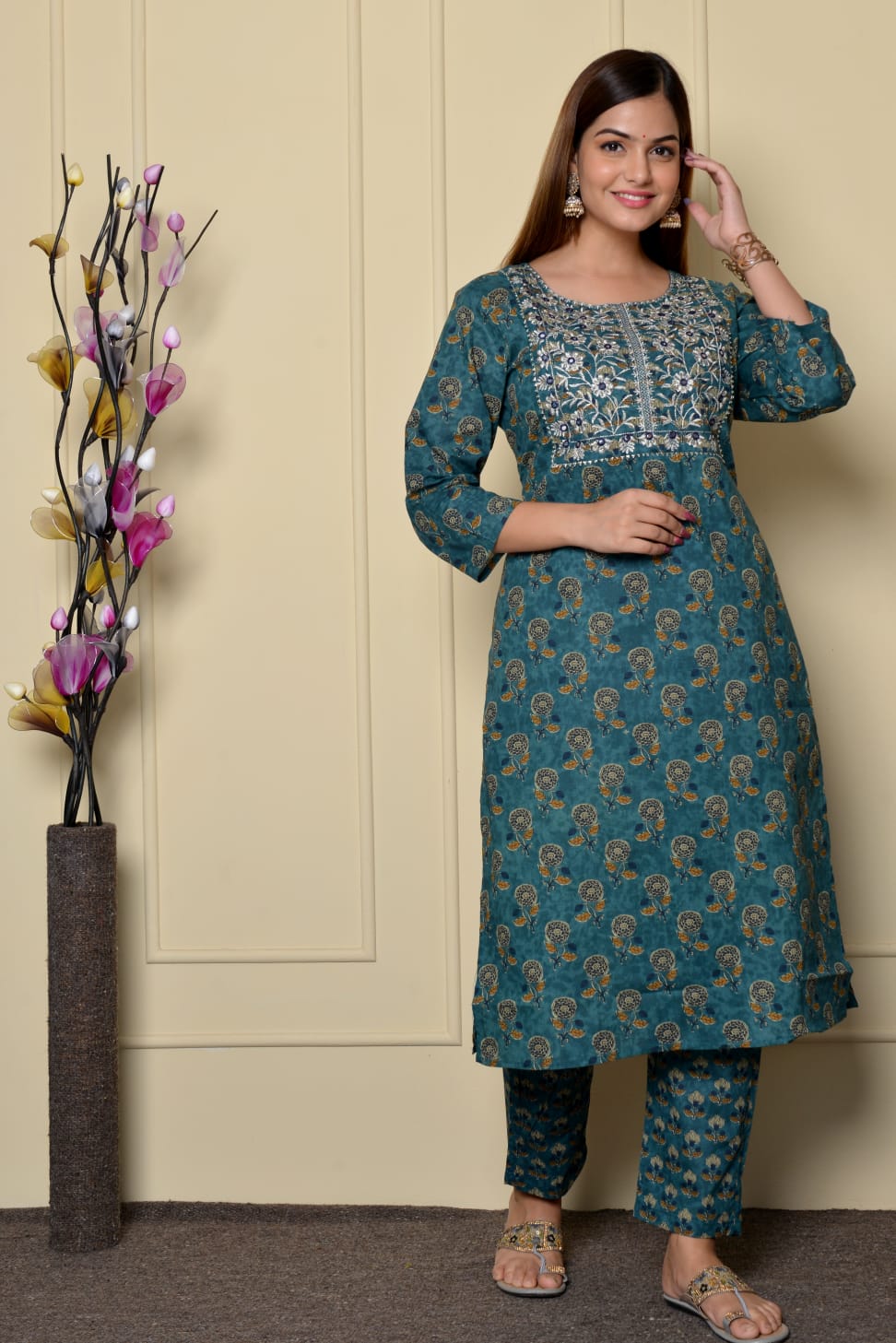 Heavy embroidery Work kurti with pant -In very fine quality reyon –  Joshindia